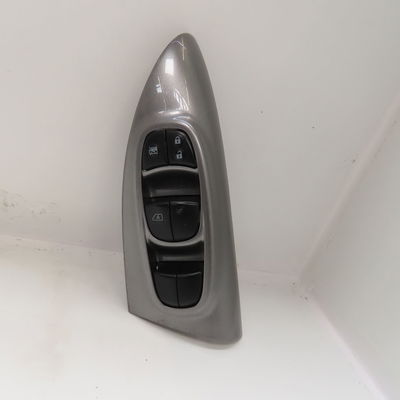 Commande lève-glace porte avant gauche Nissan JUKE (F15) 1.5 dci (2010) 5 portes