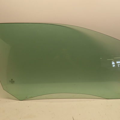 Glace porte av d Peugeot 208 I (CA_, CC_) 1.2 vti 82 (2012)
