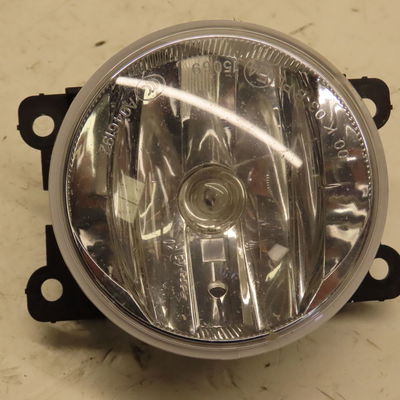 Phare antibrouillard avant droit Peugeot 208 I (CA_, CC_) 1.2 vti 82 (2012)