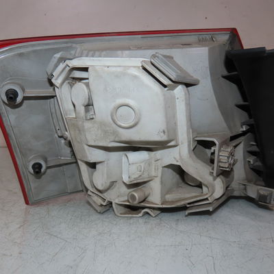 Feu arrière droit Audi A4 B7 Avant (8ED) 2.0 tdi 16v (2004-2008)