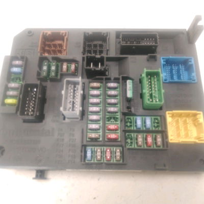 Platine fusible habitacle Citroën C4 II (NC_) 1.6 hdi 115 (2012)