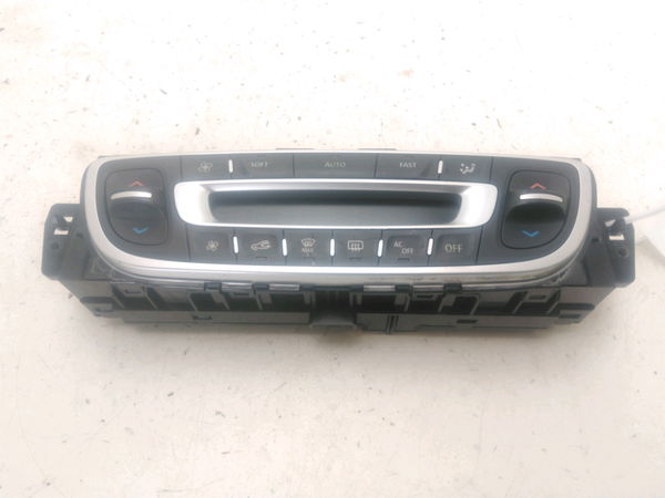Commande de chauffage Renault SCÉNIC III (JZ0-1_) 1.6 dci (jz00, jz12) (2011) 5 portes