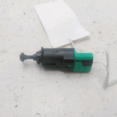 Contacteur de stop sur pedale  Citroën C4 GRAND PICASSO I (UA_) 1.6 hdi 110 (2010-2013)