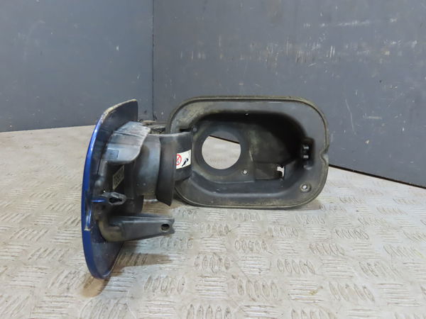 Portillon carburant aile ard Renault MEGANE II Break (KM0-1_) 1.5 dci (km1f) (2005-2009)
