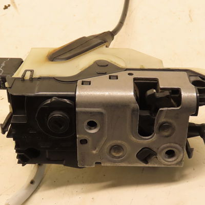 Serrure porte avd Peugeot 208 I (CA_, CC_) 1.6 bluehdi 100 (2015) 5 portes