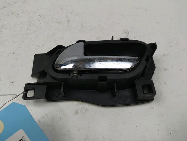 Poignee int porte avg Peugeot 407 Coupé (6C_) 2.0 hdi (2005)