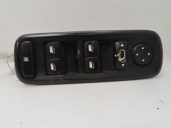Commande lève-glace porte avant gauche Peugeot 807 (EB_) 2.0 16v (2005)