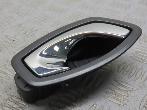 Poignee int porte avd Renault SCÉNIC III (JZ0-1_) 1.5 dci (2009) 5 portes