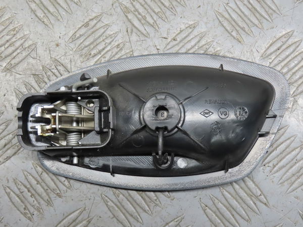 Poignee int porte avd Renault SCÉNIC III (JZ0-1_) 1.5 dci (2009) 5 portes