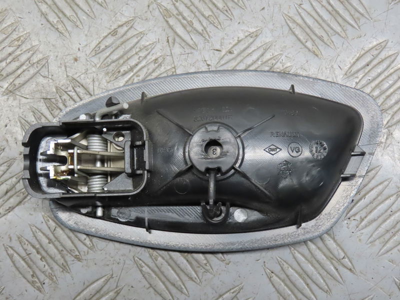 Poignee int porte avd Renault SCÉNIC III (JZ0-1_) 1.5 dci (2009) 5 portes