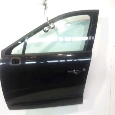 Porte avant gauche Renault SCÉNIC III (JZ0-1_) 1.6 dci (jz00, jz12) (2011) 5 portes