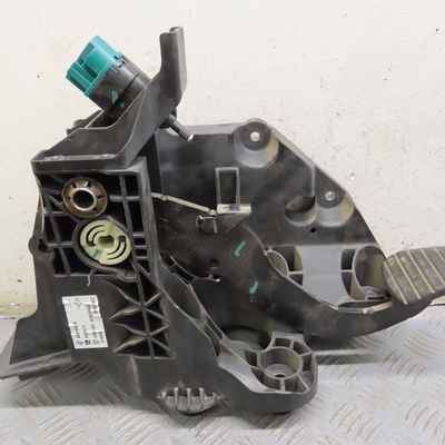 Pedale de frein Renault TRAFIC III Camionnette (FG_) 1.6 dci 120 (fgmk) (2015)