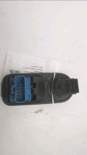 Commande lève-glace porte avant gauche Renault TRAFIC II Camionnette (FL) 2.0 dci 90 (fl0h) (2006)