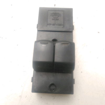 Commande lève-glace porte avant gauche Nissan MICRA CC III (K12) 1.6 160 sr (2005) 2 portes