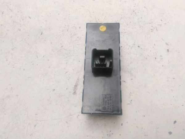 Commande lève-glace porte avant gauche Volkswagen TOUAREG (7LA, 7L6, 7L7) 3.0 v6 tdi (2004-2010)