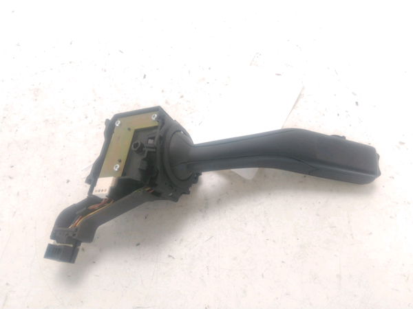 Commande clignotant Volkswagen GOLF V Variant (1K5) 1.9 tdi (2007-2009)