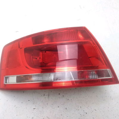 Feu arrière gauche Audi A4 B7 Décapotable (8HE) 3.0 tdi quattro (2006-2009)