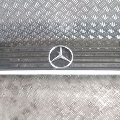 Calandre Mercedes-benz VITO Camionnette (W638) 108 cdi 2.2 (638.094) (1999-2003)