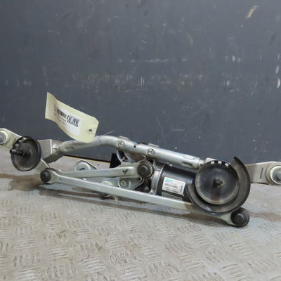 Moteur essuie-glace avant Nissan JUKE (F15) 1.2 dig-t (2014)