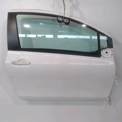 Porte avant droite Toyota YARIS (_P9_) 1.4 d-4d (nlp90_) (2005-2012)