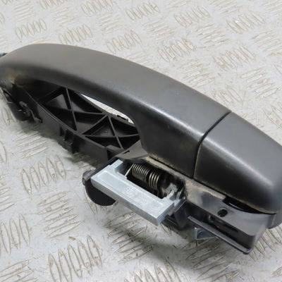 Poignee ext porte battante g Renault TRAFIC III Camionnette (FG_) 1.6 dci 120 (fgmk) (2015)