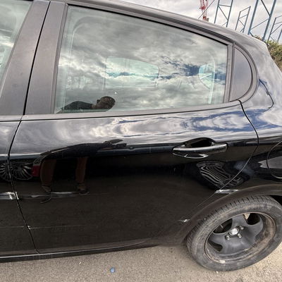 Porte arrière gauche Peugeot 208 I (CA_, CC_) 1.2 puretech 82 (2018)