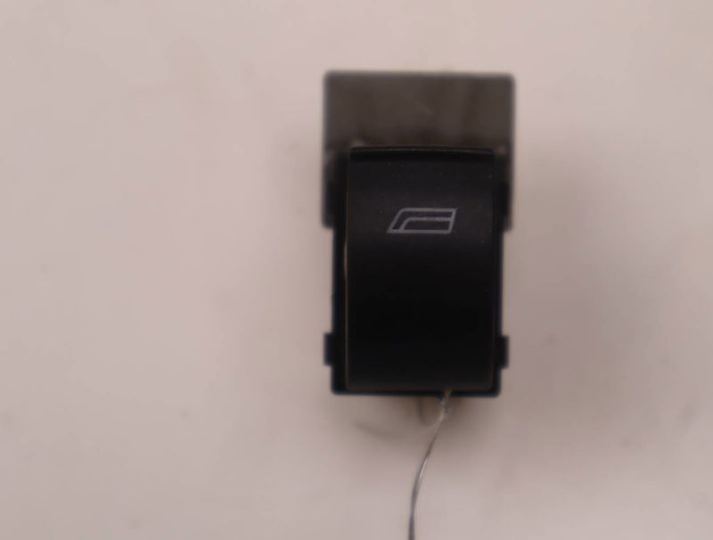 Commande leve-glace porte arrière droite Audi A3 (8L1) 1.9 tdi (1996-2001)