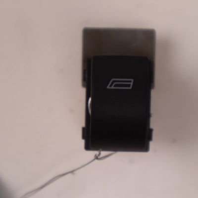 Commande leve-glace porte arrière gauche Audi A3 (8L1) 1.9 tdi (1996-2001)
