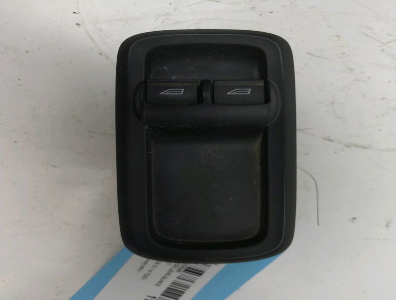 Commande lève-glace porte avant gauche Ford FIESTA VI (CB1, CCN) 1.4 tdci (2010-2012) 3 portes
