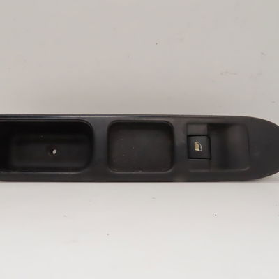 Commande lève-glace porte avant droite Citroën C3 PICASSO (SH_) 1.4 vti 95 (2009)