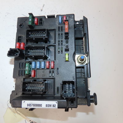 Boite a fusibles Peugeot 206 3-5 portes (2A-C) 1.1 i (1998-2007)