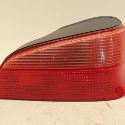 Feu arrière droit Peugeot 106 II (1A_, 1C_) 1.4 i (1996-2004)