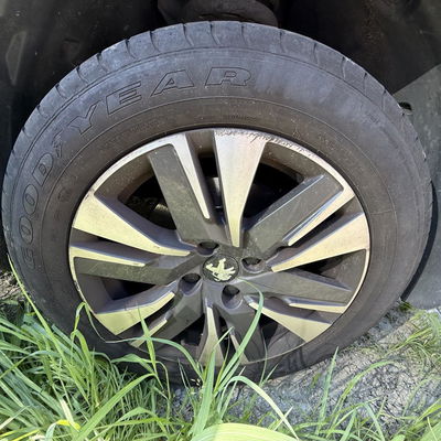 Jante aluminium 3 Peugeot 2008 I (CU_) 1.2 thp 110 - puretech 110 (2015) 5 portes