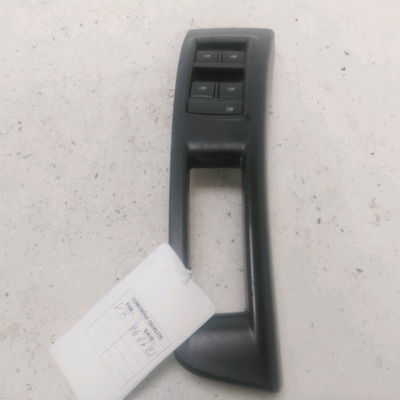 Commande lève-glace porte avant gauche Opel MERIVA B Monospace (S10) 1.7 cdti (75) (2010-2017)
