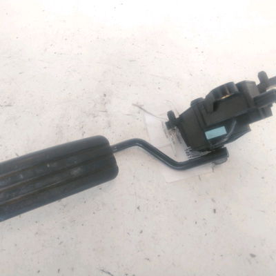 Pedale accelerateur Renault CLIO III (BR0-1, CR0-1) 1.6 16v (br05, br0b, br0y, br15, br1j, br1m, br1y, cr0b,... (2005-2014) 5 portes