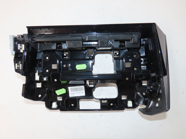 Console Peugeot 308 III (FB_, FH_, FP_, F3_) Puretech 130 (fphnsl, fphnst) (2021)