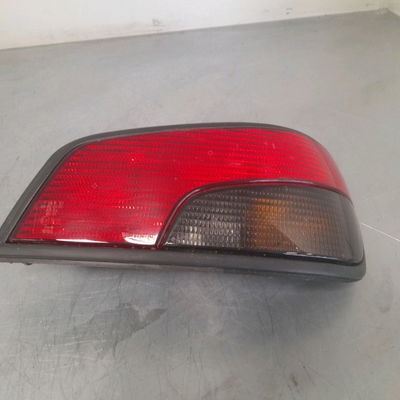 Feu arrière droit PEUGEOT 306