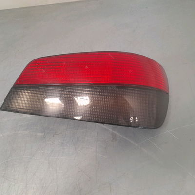 Feu arrière droit PEUGEOT 306