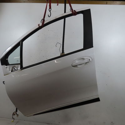 Porte avant gauche Toyota YARIS (_P13_) 1.5 hybrid (nhp130_) (2012)