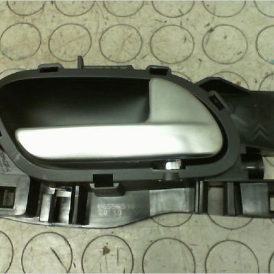 Poignee int porte ard Peugeot 208 I (CA_, CC_) 1.2 thp 110 (2013)