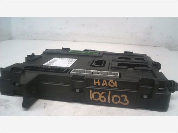Platine fusible habitacle Renault MEGANE IV 3-5 portes (B9A-M-N_) 1.2 tce 100 (b9ms) (2015)