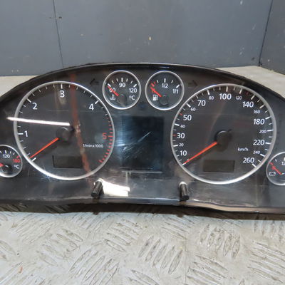 Compteur Audi A6 C5 (4B2) 2.5 tdi quattro (1997-2005)