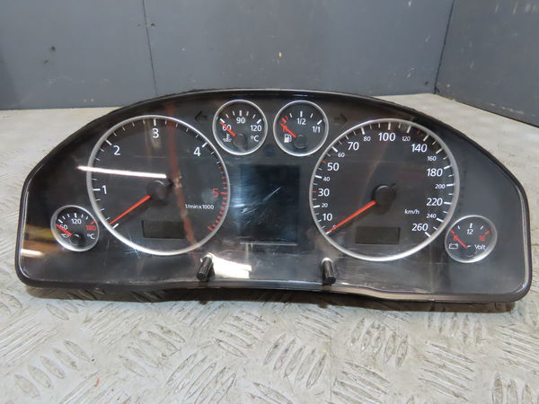 Compteur Audi A6 C5 (4B2) 2.5 tdi quattro (1997-2005)