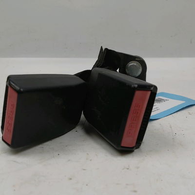 Ancrage ceinture arrière droit Dacia DUSTER (HS_) 1.5 dci (hsmc) (2010-2018)