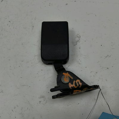 Ancrage ceinture arrière droit Peugeot 407 Coupé (6C_) 2.0 hdi (2005)