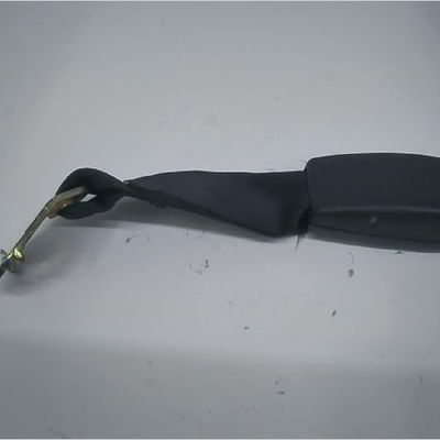 Ancrage ceinture arrière droit Toyota COROLLA (_E12_) 1.4 d (nde120_) (2004-2007) 5 portes