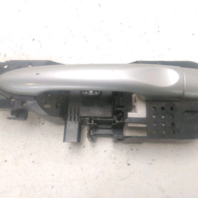 Poignee ext porte arg Renault MEGANE III Grandtour (KZ0-1) 1.5 dci (kz0c, kz1a) (2009)