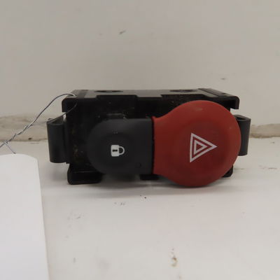 Bouton de warning Renault KANGOO - GRAND KANGOO II (KW0-1_) 1.5 dci 110 (kw06, kw12) (2013)