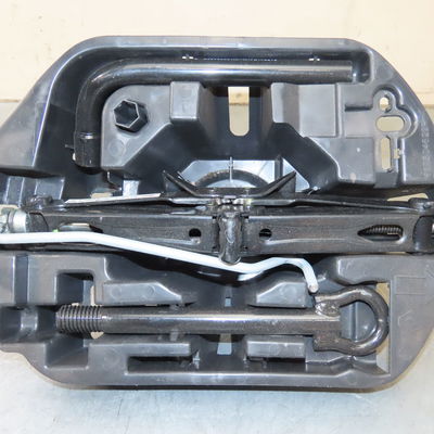 Cric  manivelle Renault MEGANE IV 3-5 portes (B9A-M-N_) 1.5 dci 110 (b9a3) (2015)