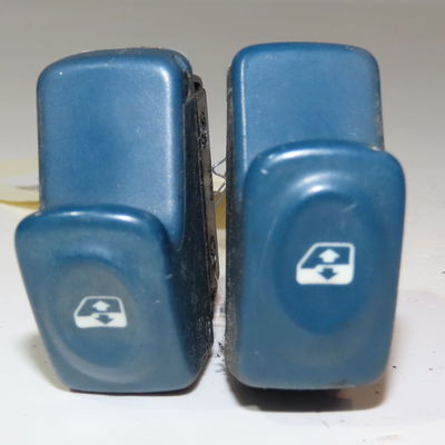 Commande lève-glace porte avant gauche Renault TWINGO I (C06_) 1.2 (c063, c064) (1993-1996) 3 portes